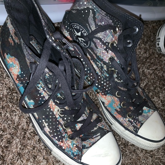 high top converse - Picture 1 of 3